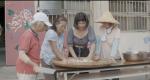 影視傳播系師生拍攝《尋找客家的味道》，透過向客家阿婆學習傳統米篩目製作工法