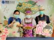 知名料理部落客ㄚ樺媽媽(左)與新北市樹林區客家鄉親會理事長羅煥滿(中)、新北市哈客青年智庫團成員賴維凱(右)分享客家美食